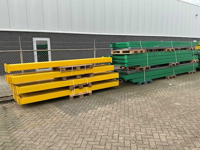 Partij zware palletstelling - afbeelding 1 van  4