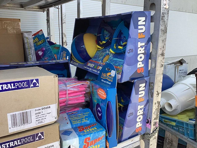 Partij zwem accessoires, onderdelen en toebehoren - afbeelding 36 van  53