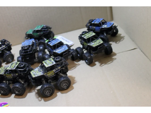 Partijtje mix autos 12 stuks - afbeelding 7 van  7