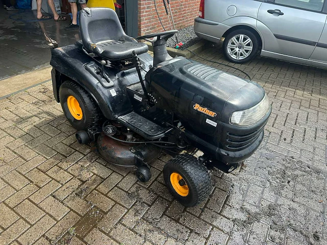 Partner - zitmaaier - afbeelding 5 van  5