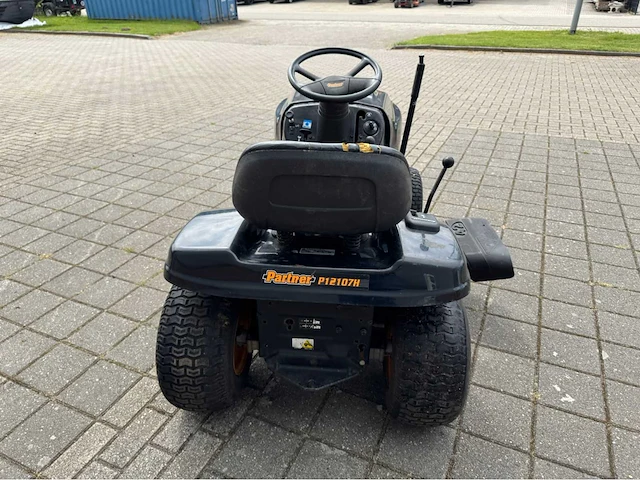 Partner - zitmaaier - afbeelding 7 van  8
