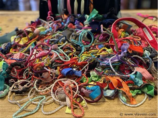 Party div. armbandjes incl. display - afbeelding 1 van  3