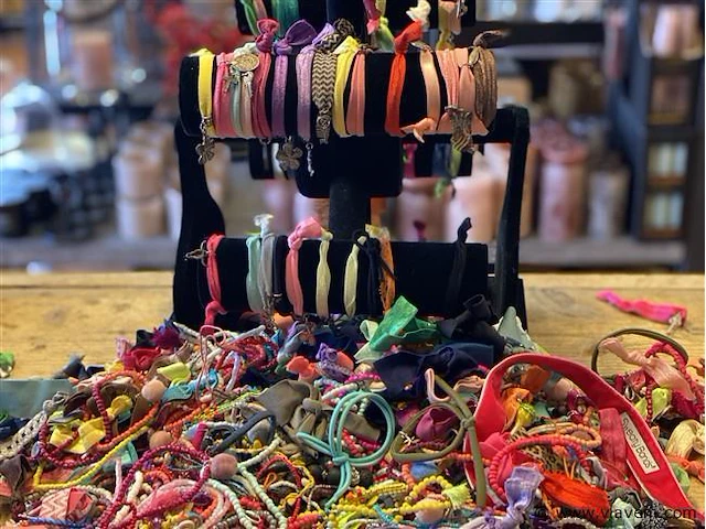 Party div. armbandjes incl. display - afbeelding 2 van  3