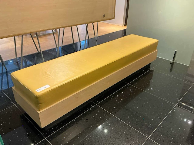 Pasbank en bijzetmeubels - afbeelding 2 van  6