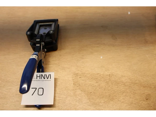 Pasfotoknipper 35 x 45 mm. - afbeelding 1 van  3