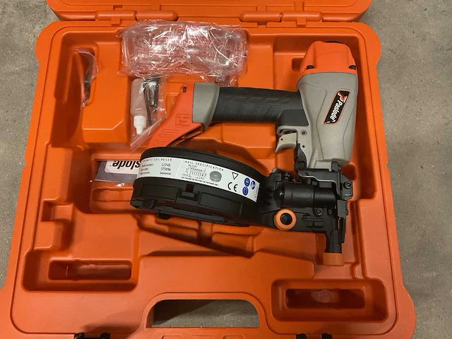 Paslode - lcp45 - pneumatische tacker - afbeelding 1 van  4