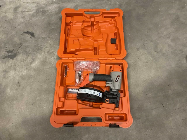 Paslode - lcp45 - pneumatische tacker - afbeelding 2 van  4