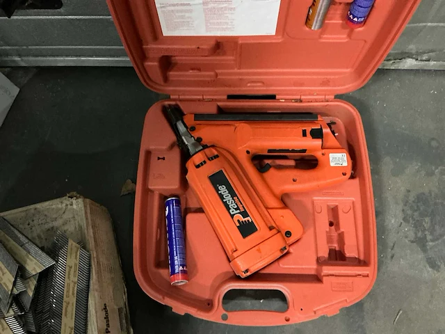 Paslode impulse tacker - afbeelding 2 van  4