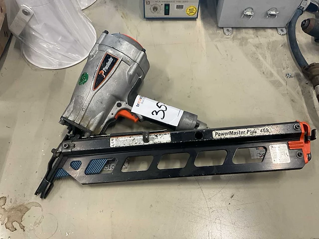 Paslode pneumatische tacker - afbeelding 1 van  6