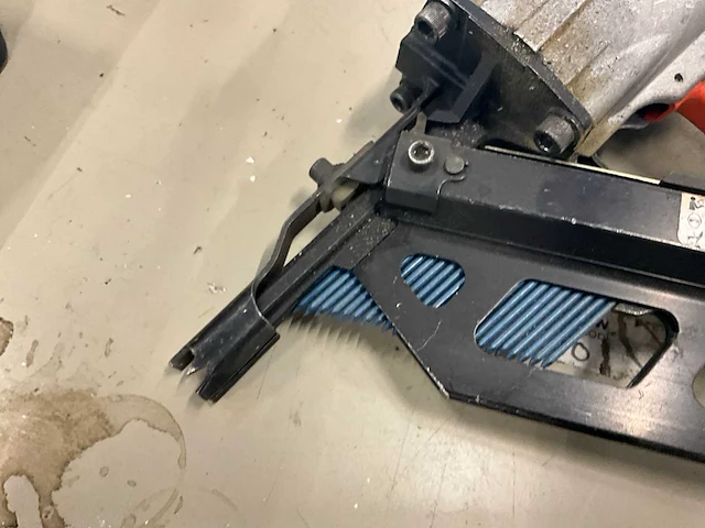 Paslode pneumatische tacker - afbeelding 4 van  6