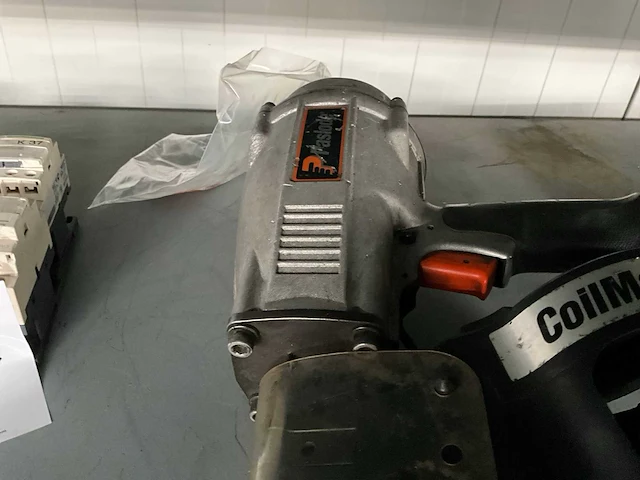 Paslode pneumatische tacker - afbeelding 2 van  4