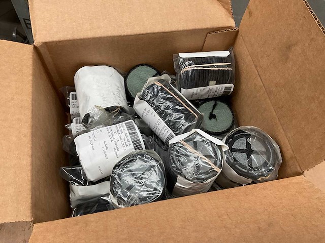 Patch with fastener (360x) - afbeelding 4 van  5