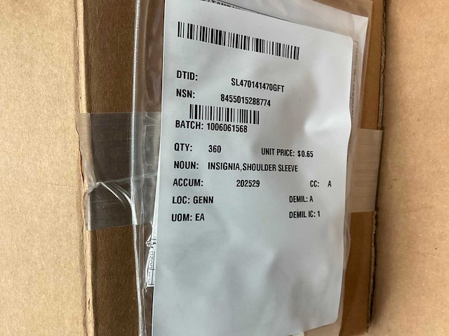 Patch with fastener (360x) - afbeelding 5 van  5