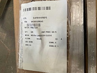 Patch with fastener (680x) - afbeelding 6 van  6