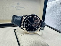 Patek philippe 5369g-017 | annual calendar blue dial | 07-2024 - afbeelding 4 van  16