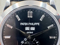 Patek philippe 5369g-017 | annual calendar blue dial | 07-2024 - afbeelding 10 van  16