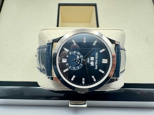 Patek philippe 5369g-017 | annual calendar blue dial | 07-2024 - afbeelding 11 van  16
