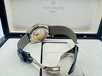 Patek philippe 5369g-017 | annual calendar blue dial | 07-2024 - afbeelding 16 van  16