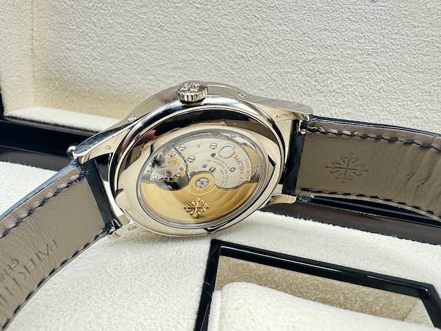 Patek philippe annual calendar | 2024 | like new - afbeelding 2 van  16