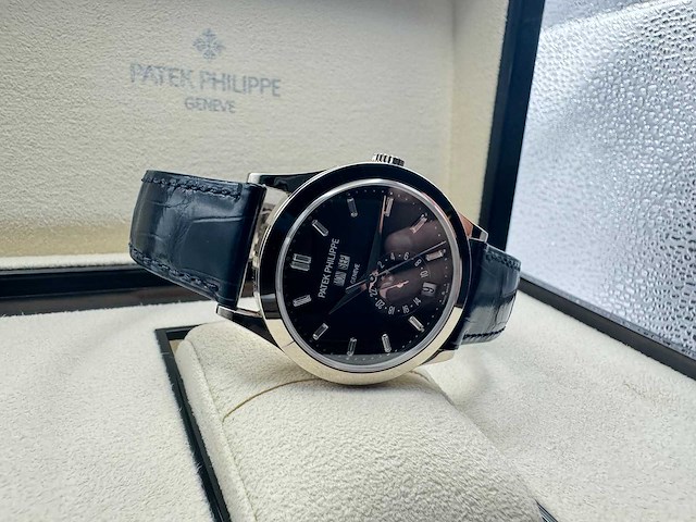 Patek philippe annual calendar | 2024 | like new - afbeelding 4 van  16