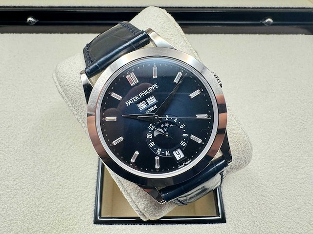 Patek philippe annual calendar | 2024 | like new - afbeelding 1 van  16