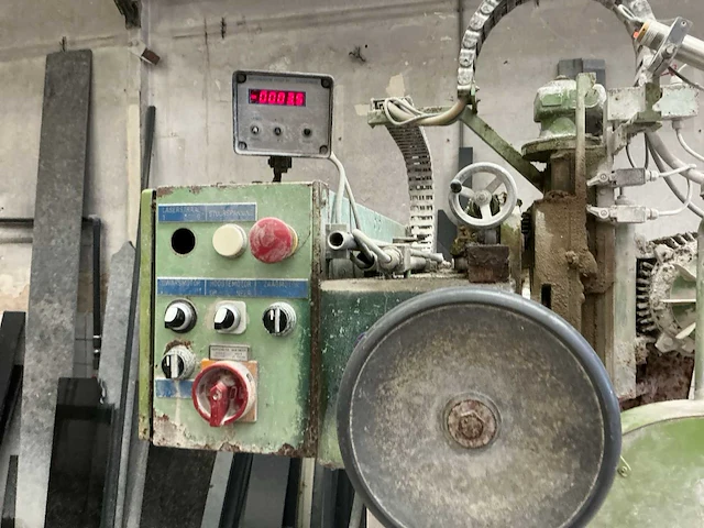 Pater brugzaagmachine - afbeelding 6 van  16