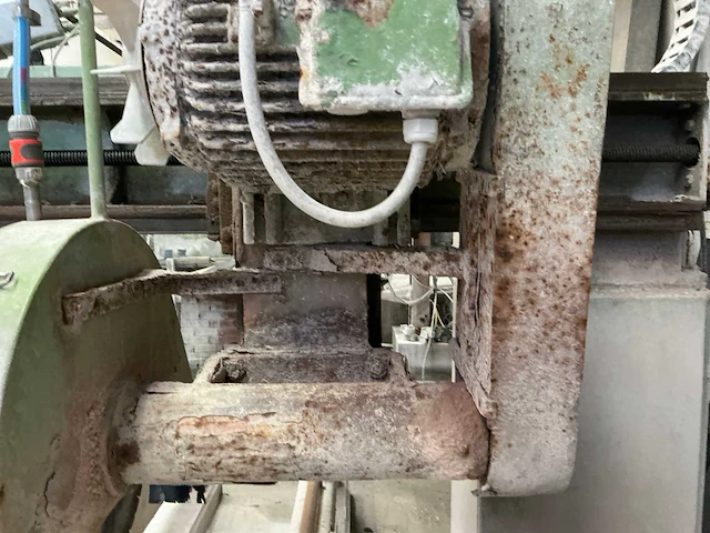 Pater brugzaagmachine - afbeelding 16 van  16