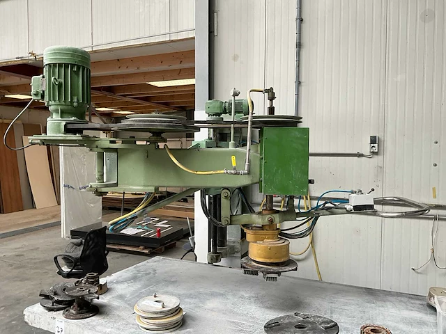 Pater wandarm polijstmachine - afbeelding 1 van  16