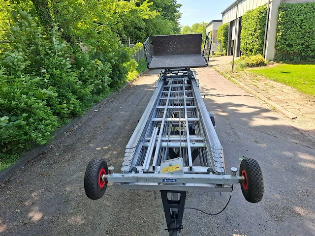 Paus - 2019 - easy 24 wh - ladderlift - afbeelding 12 van  21