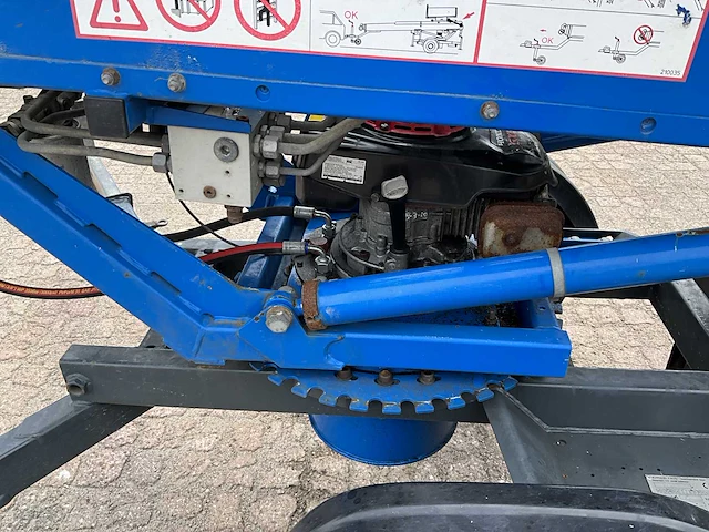 Paus 18wh verhuislift / ladderlift - afbeelding 10 van  18