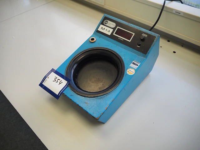 Pbi - afbeelding 2 van  6