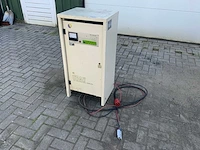 Pbm trak eq 48/50 acculader - afbeelding 1 van  5