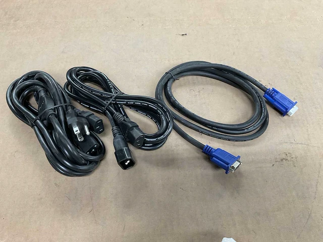 Pc- & netwerkkabel (7x) - afbeelding 1 van  2