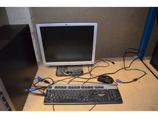 Pc bitac met scherm ilyama toetsenbord en muis , pc hp mete scherm hp toetsenbord en muis (buiten gebruik) (2,7) - afbeelding 8 van  8