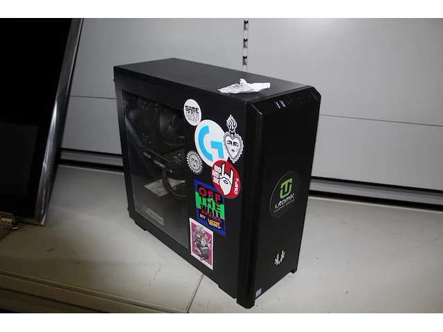 Pc gigaybyte zelfbouw. win 11 pro. 16 gb ram. intel core i5 9 gen. 512 gb ssd + 4 tb hdd - afbeelding 1 van  3