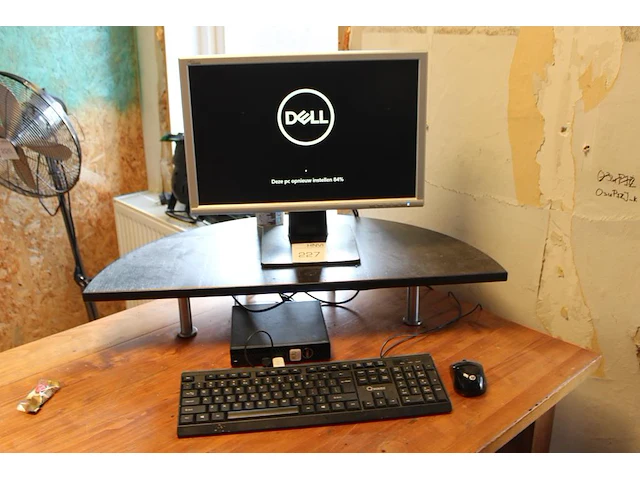 Pc-opstelling bestaande uit dell thin client optiflex i5-10500t cpu 2,30 ghz met 8 gb intern geheugen en 23... - afbeelding 1 van  2