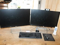 Pc-opstelling bestaande uit game pc medion md 34524 erazer p67066 mt39 met twee monitoren lg 24 inch, toets...