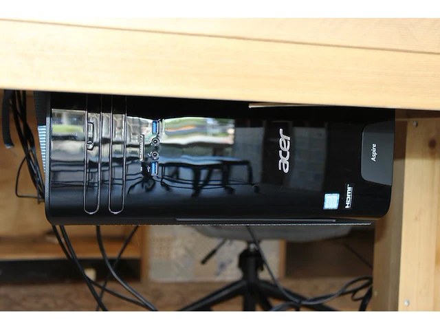 Pc-opstelling bestaande uit pc acer i7 - [email protected] ghz met 136 gb harde schijf ,16 gb intern geheugen, ... - afbeelding 2 van  3