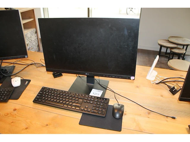 Pc-opstelling bestaande uit pc acer aspire t intel core processor 8700 met 1 tb harde schijf, 128 gb solid-... - afbeelding 4 van  5