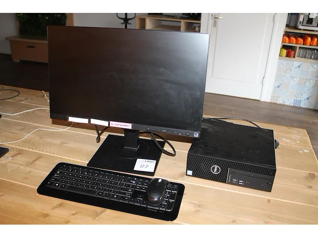 Pc-opstelling bestaande uit pc dell vpro precision 3731 met monitor lg 24 inch, toetsenbord en muis. servic... - afbeelding 1 van  4