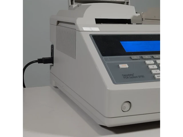 Pcr systeem, ab, geneamp pcr system 9700 - afbeelding 6 van  12