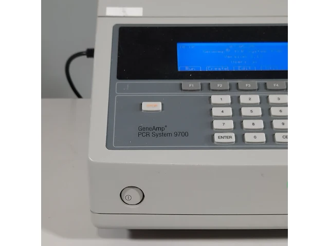 Pcr systeem, ab, geneamp pcr system 9700 - afbeelding 7 van  12