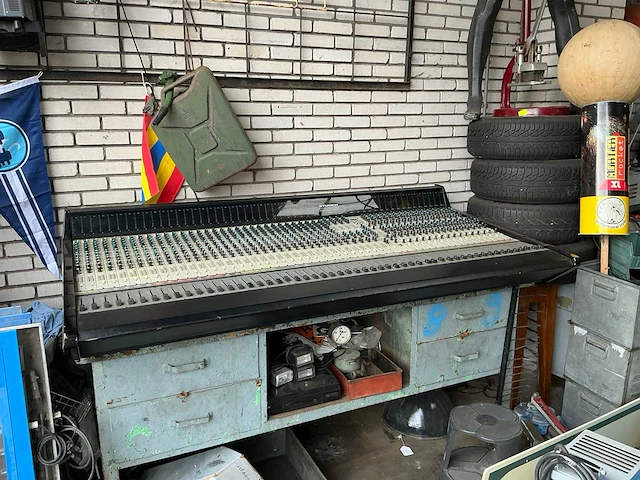 Peavey amr production series 1600 analoge mengtafel - afbeelding 10 van  17