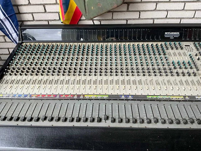Peavey amr production series 1600 analoge mengtafel - afbeelding 17 van  17