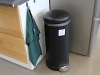 Pedaalemmer hoogte 70 cm. - afbeelding 1 van  2