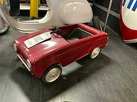 Pedalcar renault dauphine - afbeelding 1 van  7