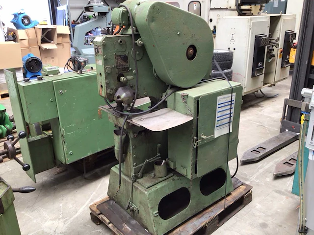 Peddinghaus 225/11 stansmachine - afbeelding 1 van  12