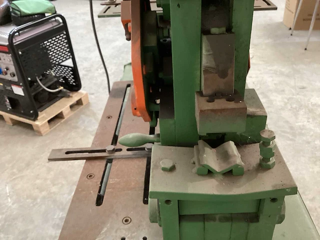 Peddingmaster 28/40h pons- en knipmachine - afbeelding 9 van  11