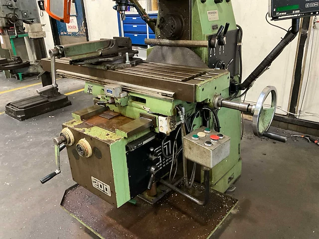 Pedersen vpu-200 freesmachine - afbeelding 11 van  12