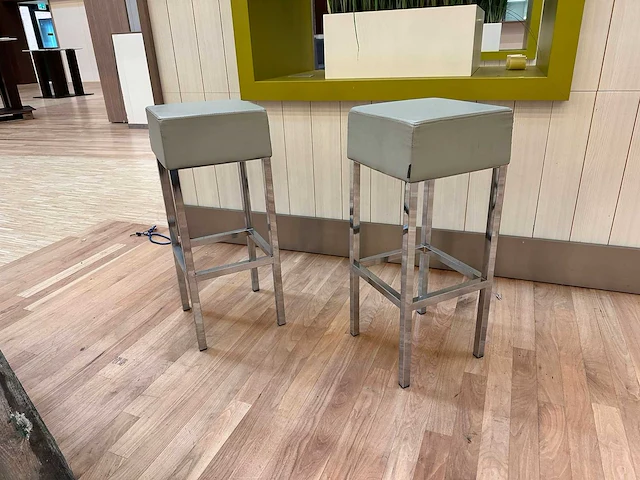 Pedrali design kruk (2x) - afbeelding 1 van  3
